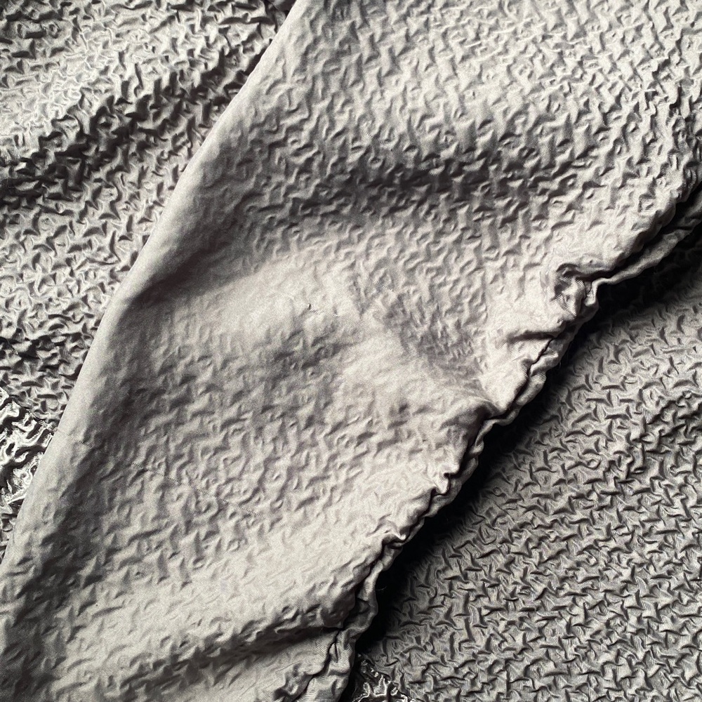 🎁Carole Little Textured Light Gray Blouse - Picture 6 of 6